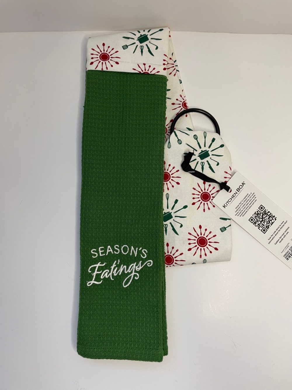 NWT Demdaco Holiday Red & Green Festive Kitchen Boa Towel.